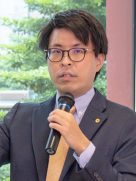 小松容己